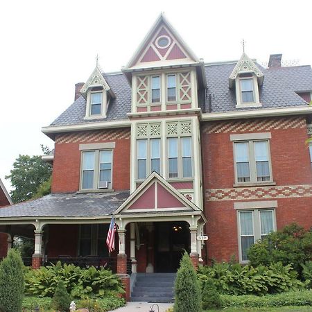 Spencer House Bed & Breakfast อีรี ภายนอก รูปภาพ